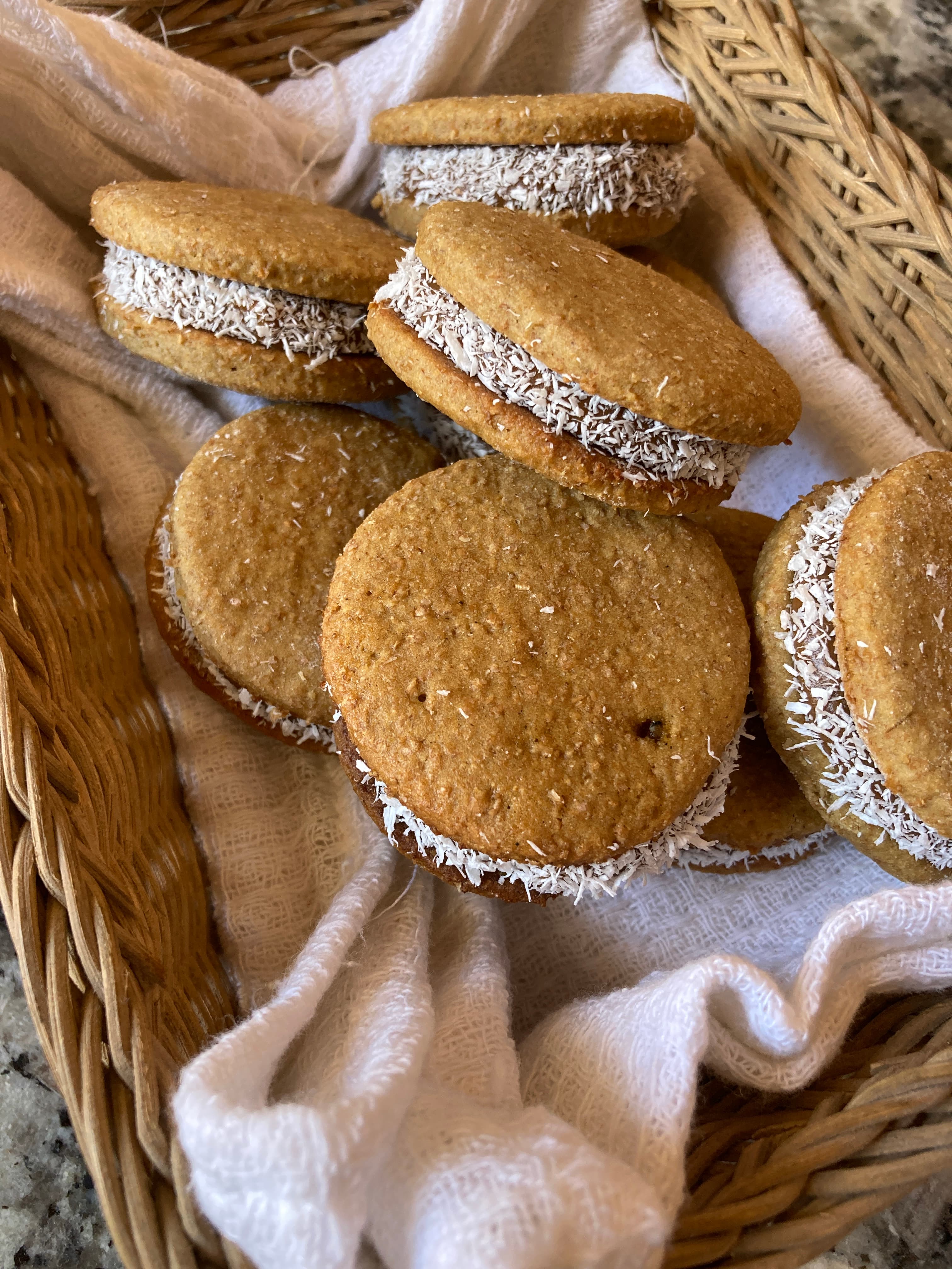 Alfajores integrales con coco